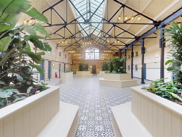 No.12 Old Bradfield Waterworks. 4 bed mews to rent £1,850 pcm £427 pw