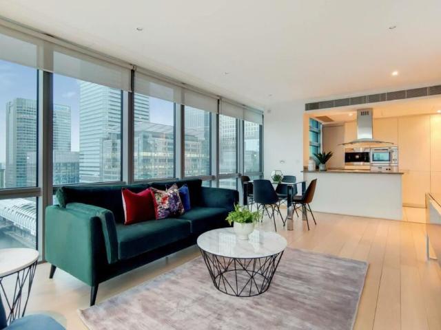 No.1 West India Quay, 26 Hertsemere Road, London E14, 2 bed flat to rent, £3,987 pcm | PrimeLocation