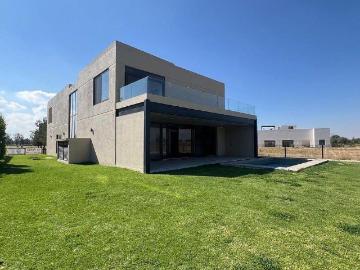 ?No te pierdas esta oportunidad! Casas en uno de los mejores vi?edos