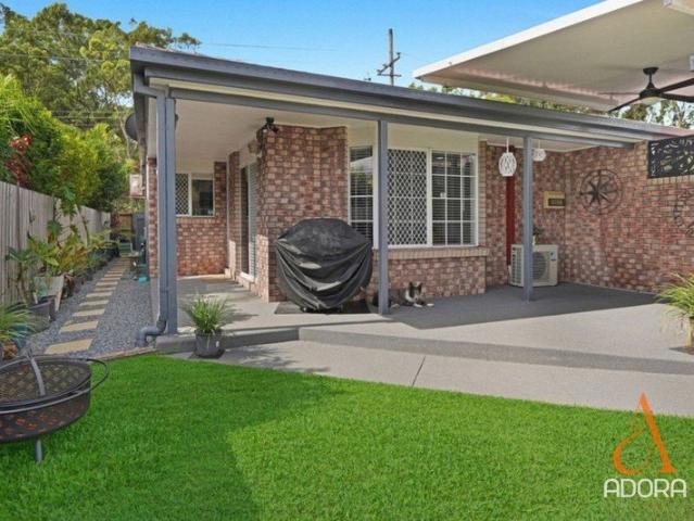 No Body Corp! | Rare 2 Bath | Fully Fenced & Secure | Backs onto Park | Minutes from the Broadwater