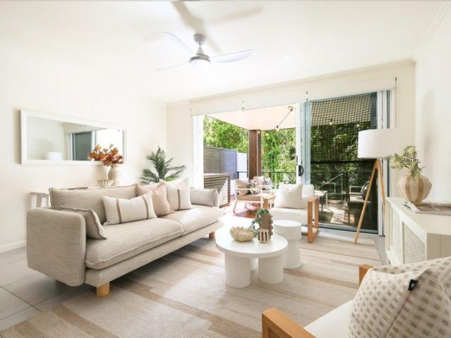 No Body Corp Renovated As New and Overlooking Parklands!