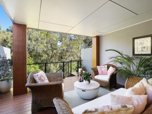 No Body Corporate 3 Bed Modern Low Maintenance Living by the Park