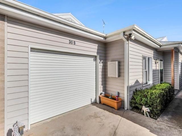 No Body Corporate Fees, North Facing, Low Maintenance Living in a Convenient Location!