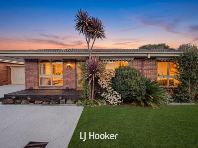 NO BODY CORPORATE! PERFECTLY PRICED & PRIMELY POSITIONED!