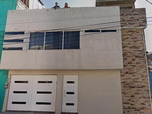 ¡NO DEJES PASAR LA OPRTUNIDAD DE ADQUIRIR ESTA EXCELENTE Y HERMOSA CASA EN REMATE BANCARIO!