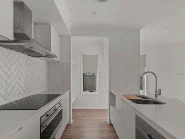 NO DEPOSIT HOME or RENT2OWN WITH CONTEMPORARY COASTAL LIVING WITH PREMIUM FINISHES READY TO MOVE INTO 2 YEARS OLD WITH BUILDING WARRANTY!