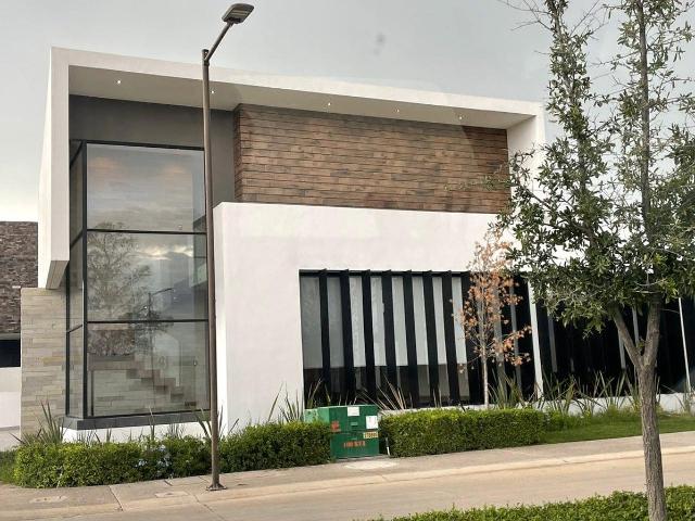 RENTA CASA EN TAMARINDOS