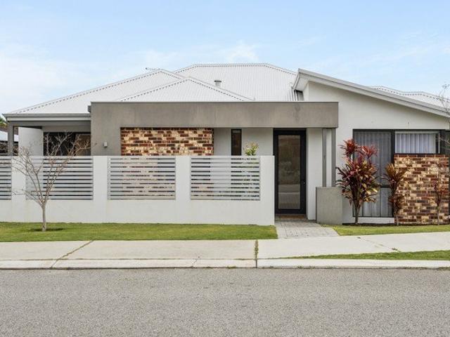 No Strata Fees Just Lock Up & Leave
