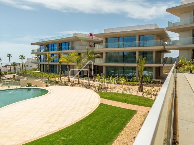 Nomad Bay — Resort Residencial de Luxo com Vista para o Atlâ. 388m² Lagoa e Carvoeiro