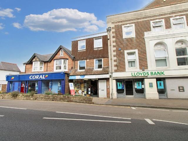 The Broadway, Crowborough, East Sussex TN6, 1 bed flat to rent, £875 pcm | PrimeLocation