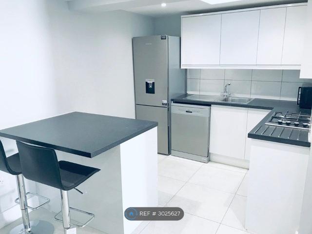 Henry St, Reading RG1, 1 bed flat to rent, £1,140 pcm | PrimeLocation