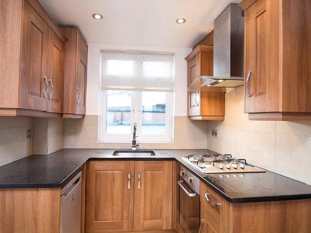 High Street, Walton On Thames, Surrey KT12, 1 bed flat to rent, £1,250 pcm | PrimeLocation