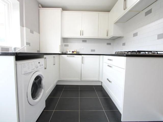 Brighton Road, South Croydon CR2, 1 bed flat to rent, £1,400 pcm | PrimeLocation