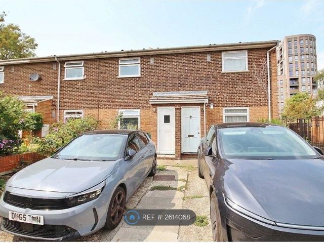 Vine Place, Hounslow TW3, 1 bed terraced house to rent, £1,500 pcm | PrimeLocation