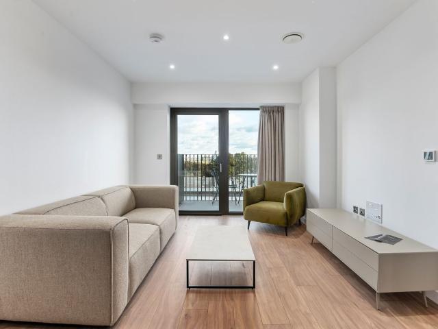 None, 2 bed flat to rent, £715 | PrimeLocation