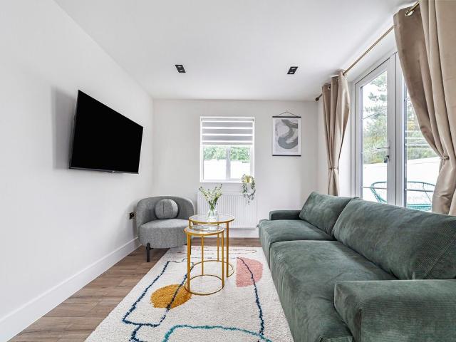 London Borough Of Brent HA9, 2 bed flat to rent, £3,491 pcm | PrimeLocation