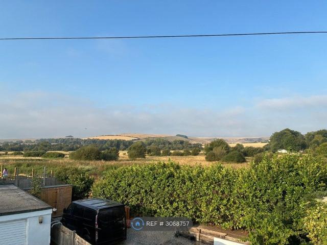 Adur Villas, Steyning BN44, 3 bed maisonette to rent, £1,600 pcm | PrimeLocation
