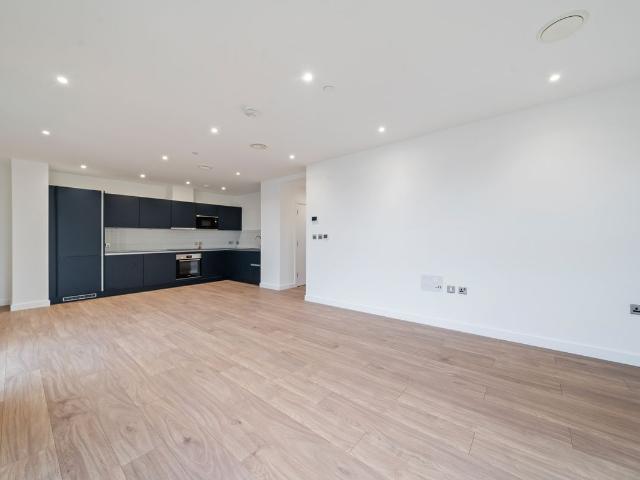 None, 3 bed flat to rent, £819 | PrimeLocation