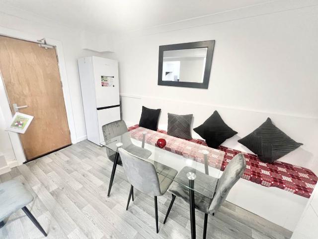 None, 4 bed property to rent, £392 | PrimeLocation