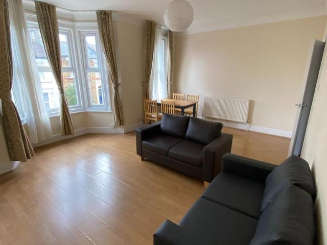 Nonoy Capina, 31 Sach Road, London, E5 9LJ, United Kingdom | 2 bed apartment for rent #140229172 | Rentberry