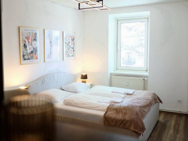 NOOR | Compact City Stay • Free Parking • Near Messe, Graz Amsterdam Apartments for Rent