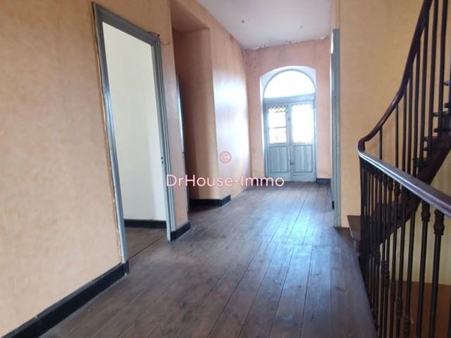 Noaillan, maison de maître de 312 m2 habitable, 5 chambres, dépendances avec 1500 m2 de terrain