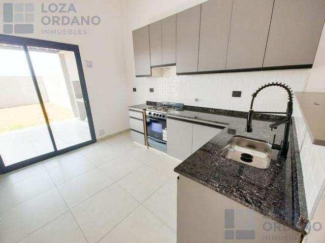 DUPLEX EN ALQUILER B° DOCTA