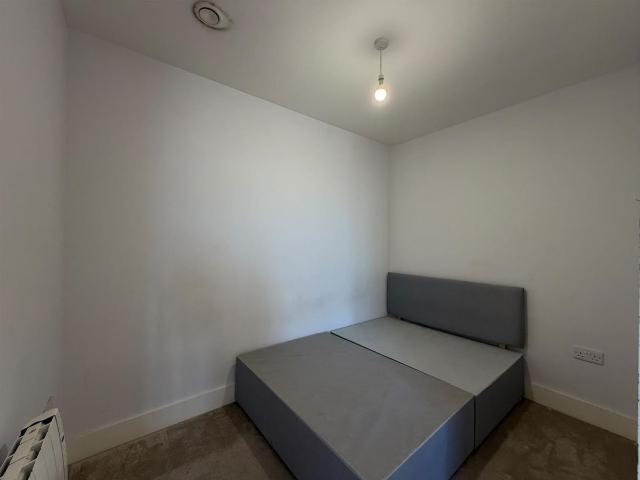 Nobel Drive, Harlington UB3, 1 bed flat to rent, £1,450 pcm | PrimeLocation