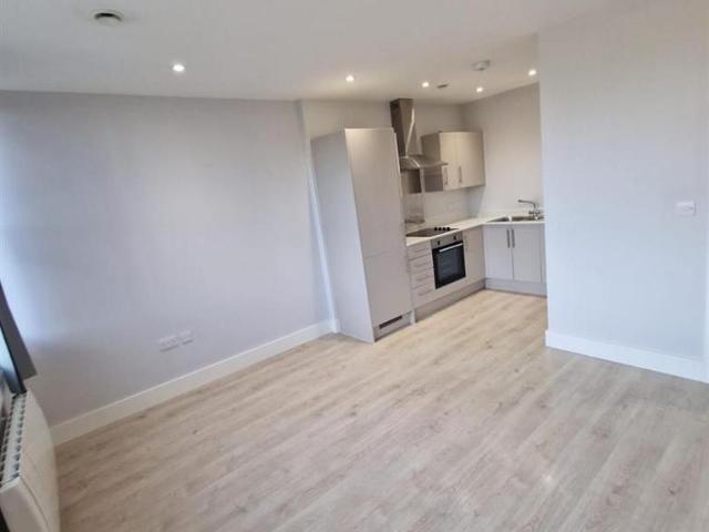 Nobel Drive, Hayes & Harlington 1 bed flat to rent £1,450 pcm £335 pw