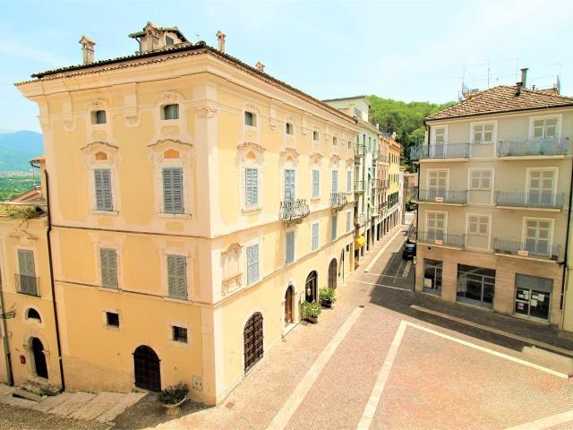 Nobile Palazzo Fasoli 385m² Atina