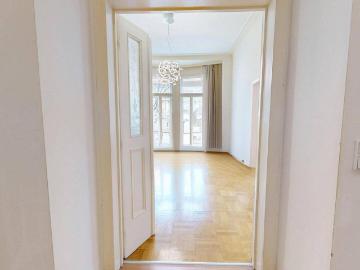 Noble Altbauresidenz: Geschichte & Grünblick | Tolles Entrée | Perfekter Grundriss