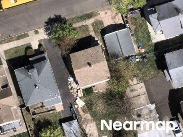 Noble St