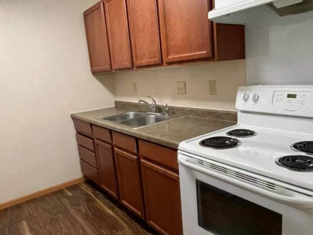 Nobles Square Apartments
