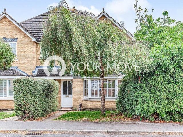 Nobles Way, Surrey TW20 6 bed semi detached house to rent £3,700 pcm £854 pw