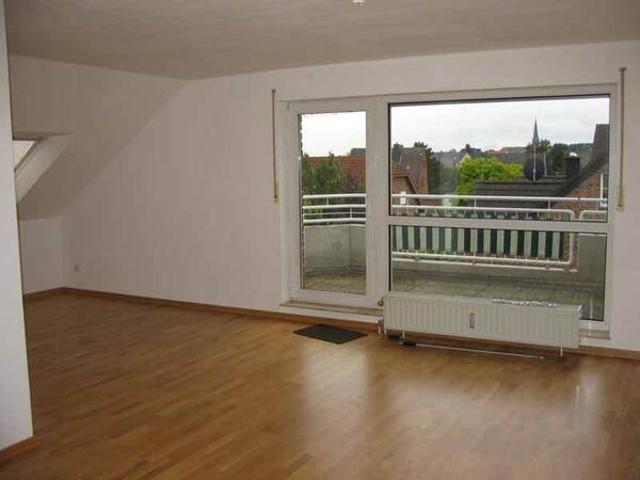 noch selbstbewohnte helle, freundliche 2 Zimmer DG Nichtraucher Wohnung zu verkaufen in KB
