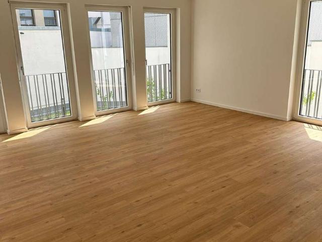 Noch zu haben! — Ab 01.12.26: 2 Zimmer Wohnung im Frankfurter Bahnhofsviertel