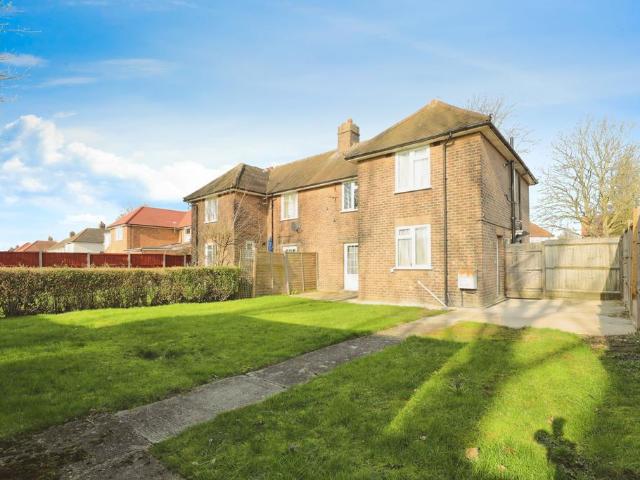 Noel Road, London, W3 3 bed semi detached house to rent £2,750 pcm £635 pw