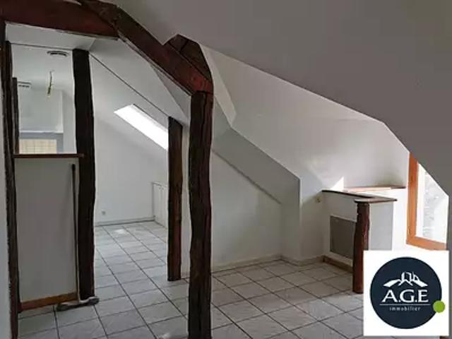 Nogent le Roi 28210 Location appartement 3 pièces t3 au dernier étage