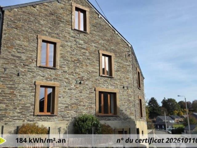 NOIREFONTAINE–Bouillon: maison avec garage et jardin