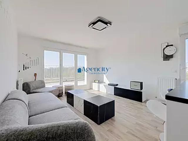 Noisiel 77186 Achat / Vente appartement 4 pièces t4 au dernier étage terrasse