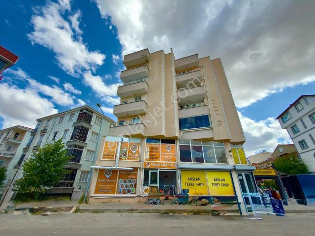 Nokta Emlak’dan Satılık 5+2 240 M2 Dubleks Daire