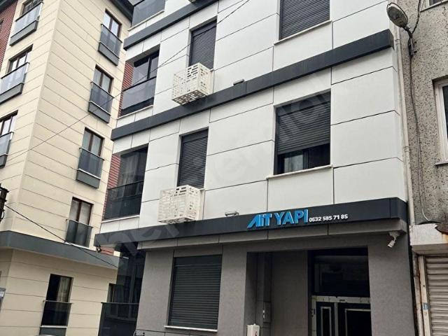 NOKTA'dan Abbasağa'da Yeni Binada Harika Konum'da Kısmi Manzaralı 2+1 Asansörlü