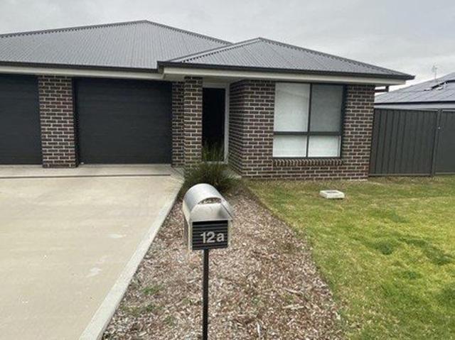 North Tamworth 4 Bedroom Duplex