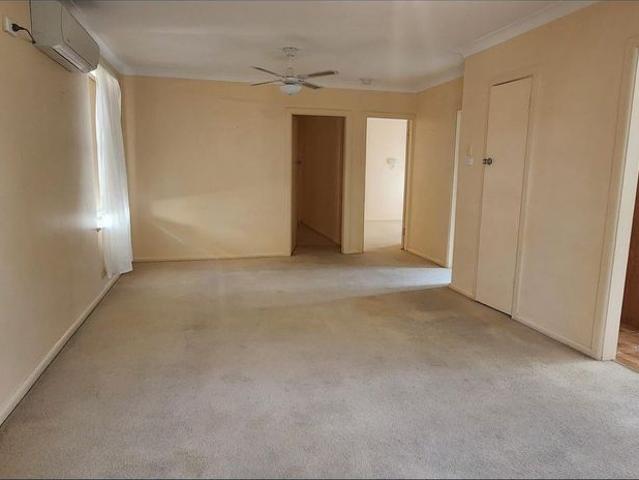 NORTH TAMWORTH Two Bedroom Upstairs Unit