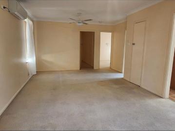 NORTH TAMWORTH Two Bedroom Upstairs Unit