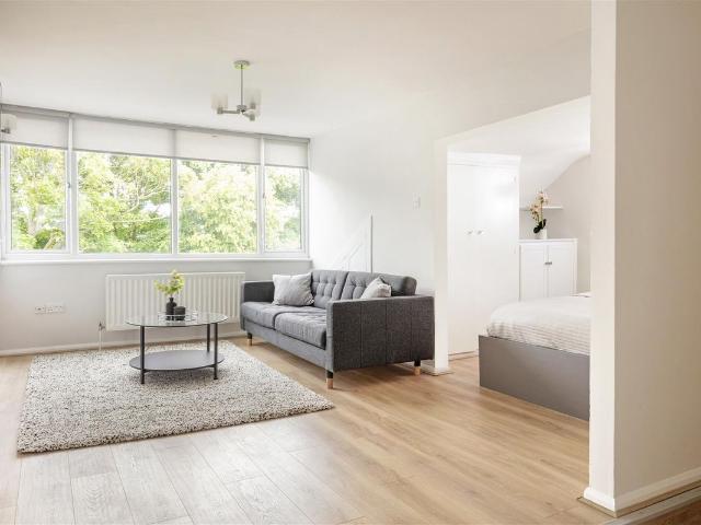 North Terrace, Newcastle Upon Tyne NE2, Studio to rent, £1,400 pcm | PrimeLocation