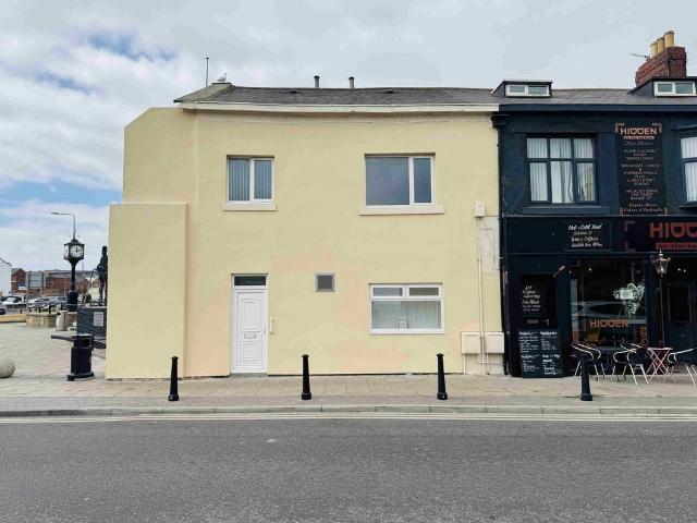 North Terrace, Seaham, Co. Durham, SR7 2 bed apartment to rent £649 pcm £150 pw