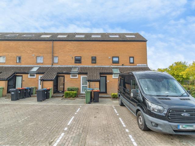 North Thirteenth Street, Milton. 1 bed house to rent £1,300 pcm £300 pw