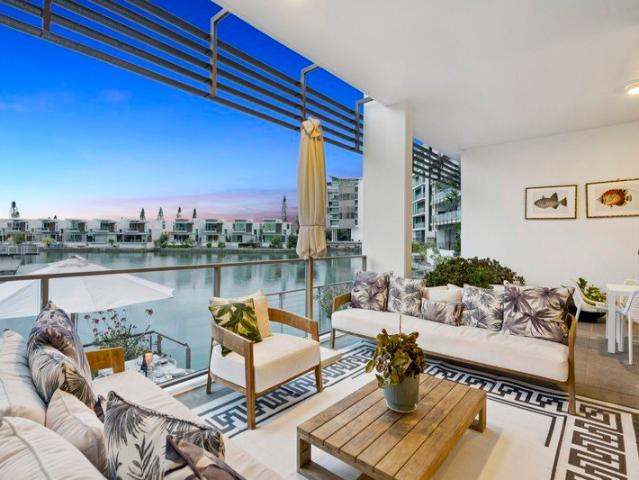 North to Water Waterfront Living with Expansive Outdoor Entertaining!