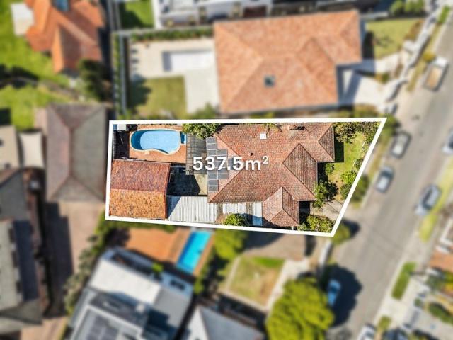 North to rear block, boasting a commanding 18.4m frontage with DA Approved plans for a Tri Level masterpiece